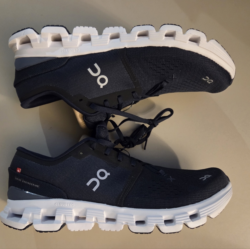 Men Size 11.5 Cloud X4 On Cloud Sneakers Navy Blue